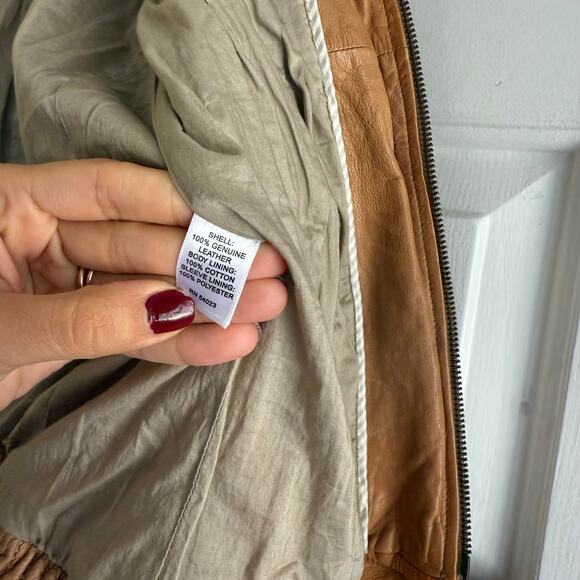 Vintage Banana Republic Genuine Leather Tan Bomber Moto Jacket Size Medium Soft - Picture 7 of 9